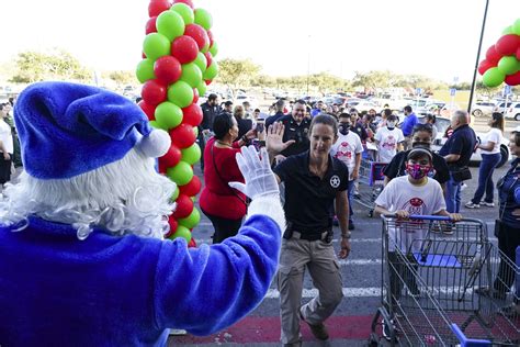 Brownsville Police Department holds annual ‘Shop With A Cop’ | MyRGV.com