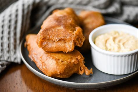 Beer Battered Cod with Sriracha Tartar Sauce | Dude That Cookz