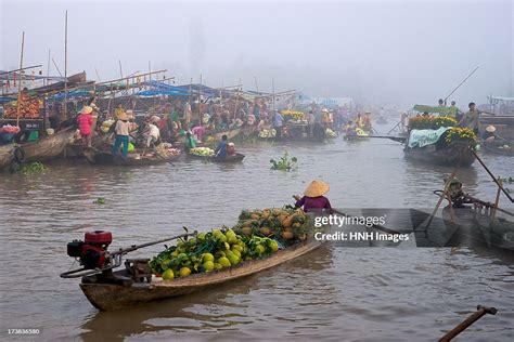 Floating Market Vietnam High-Res Stock Photo - Getty Images