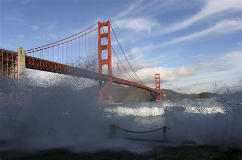 Golden Gate Bridge closing to install new collision barrier - CBS News