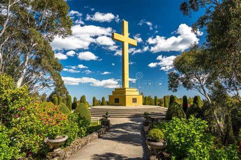 Mount Macedon, Victoria, Australia - Mount Macedon Memorial Cross ...