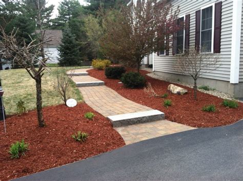 Bark Mulch for a Beautiful Yard in NH - Spring Landscaping Services