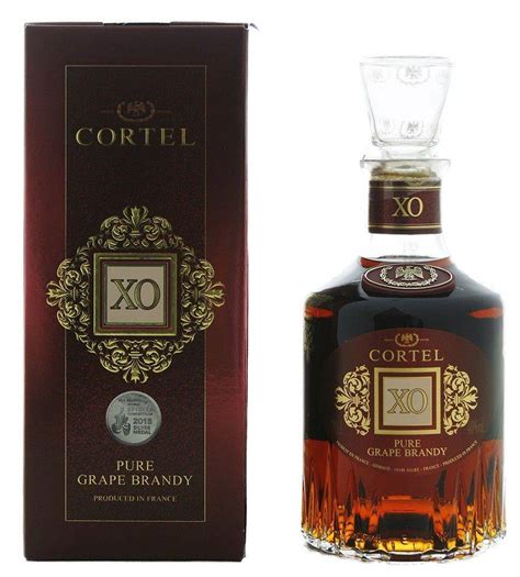 BRANDY CORTEL XO CRISTALLO GIFT BΟΧ 700 ML - ΚΟΝΙΑΚ-BRANDY | Plus4u