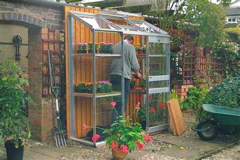 The best mini greenhouses for your garden in 2020 | Mini greenhouse, Greenhouse, Glass house garden