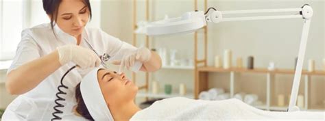 How to Choose a Cosmetic Dermatologist - Rendon Center