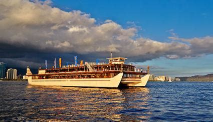 Hawaii Sunset Dinner Cruises | LoveToKnow