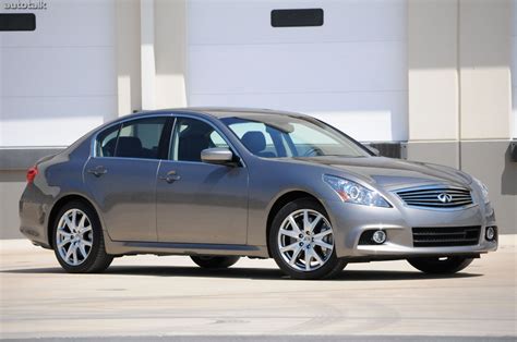 2011 Infiniti G37 Sedan Review • AutoTalk