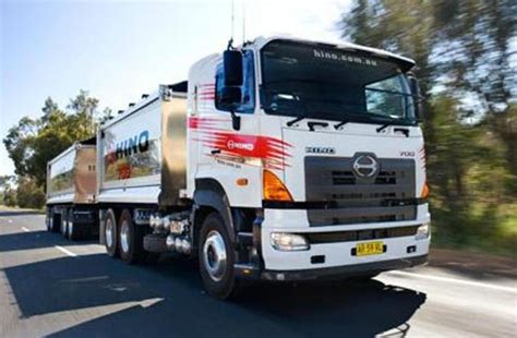 2007 Hino 700 Series - Gallery | Top Speed