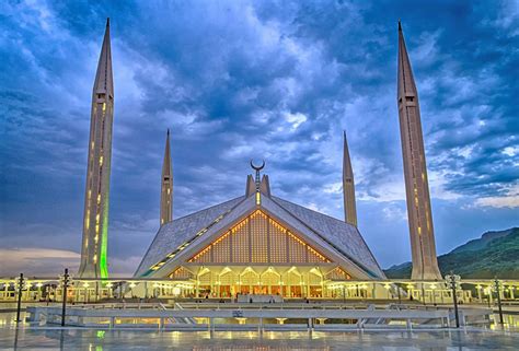 Shah Faisal Mosque | | Sights - Lonely Planet