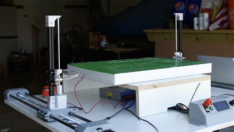 CNC hot wire cutter moves with four axes | Arduino Blog