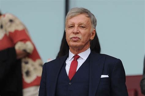 Arsenal owner Stan Kroenke confirmed to land £35m windfall after Man ...