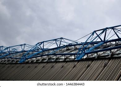 10 Waterloo International Station Roof Images, Stock Photos & Vectors | Shutterstock