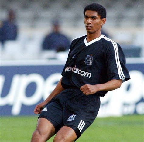 Former Orlando Pirates and Jomo Cosmos captain Papi Khomane and his mother die in a car accident ...