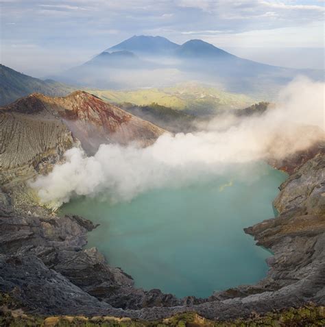 Demon of the Deep: Shooting Kawah Ijen Volcano: Digital Photography Review