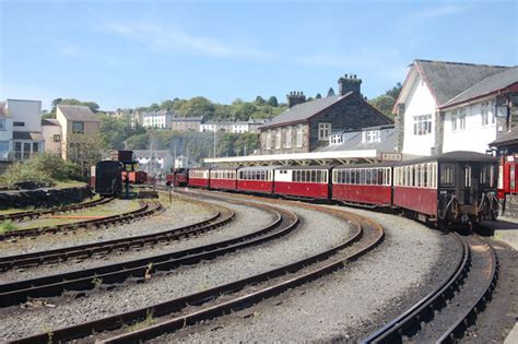 Porthmadog Harbour Station © John Firth :: Geograph Britain and Ireland