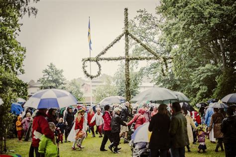 Ten Scandinavian midsummer traditions for a real midsummer experience