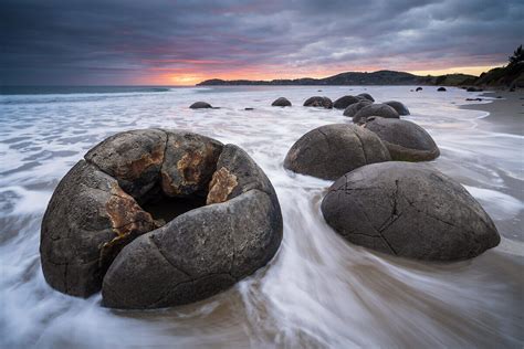 About The Shots - Moeraki Boulders Sunrise - Chris Gin Photography