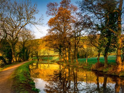 River Usk, Monmouthshire & Brecon Canal Walk | 10Adventures