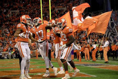 Clemson wins ACC Championship, beating Notre Dame 34-10 | WPDE