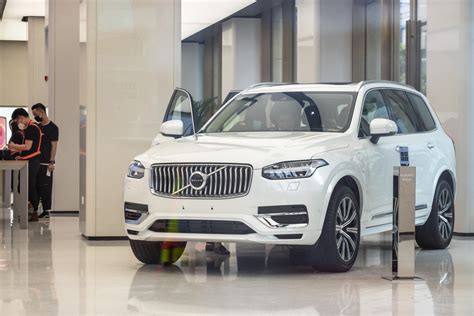 Volvo to Provide Vehicles for Didi’s Self-Driving Test Fleet - Bloomberg