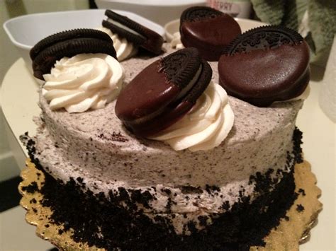 Whole Foods Vegan Cakes Are So Good! | TOFUsenshi.com | Whole foods vegan, Vegan birthday cake, Cake