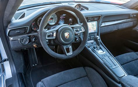 Al volante del Porsche 911 GTS 2017 - Foto 4 de 6 | Marca.com