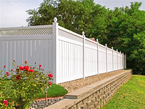 Vinyl Picket Fencing Near DFW | Buzz Custom Fence