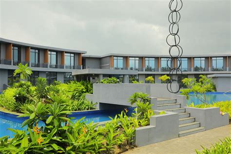 The Amaya Resort Kolkata NH6 Pool Pictures & Reviews - Tripadvisor