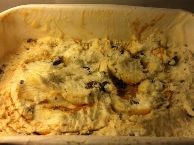 Crazy Food Dude: Review: Breyers Blasts! Waffle Cone with Chocolatey Chips Frozen Dairy Dessert