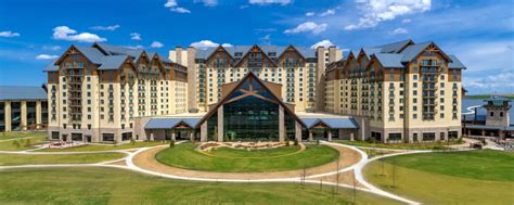 Hotel near Denver International Airport | Gaylord Rockies Resort Center