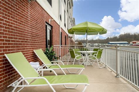 Holiday Inn Express & Suites Ashland, an IHG Hotel Ashland, Kentucky ...