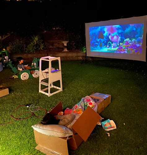 HOW TO SET UP AN OUTDOOR MOVIE NIGHT FOR KIDS - hello, Wonderful