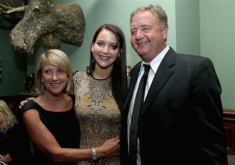 Jennifer Lawrence Parents Rich : Jennifer Lawrence S Family Who Are Her ...