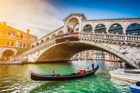 Famous Bridges In The World: 20 Most Captivating Structures