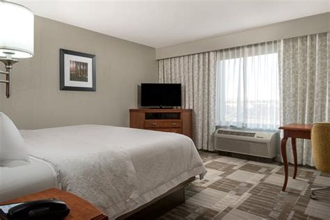 Hampton Inn Bellevue - UPDATED 2018 Prices & Hotel Reviews (NE) - TripAdvisor