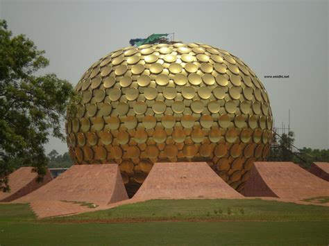 Experience visiting Matrimandir inner chamber, Auroville - eNidhi India ...