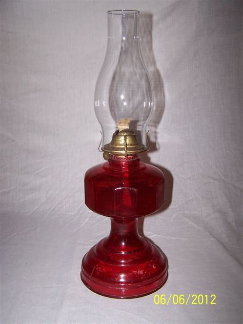 RUBY RED GLASS ANTIQUE KEROSENE OIL LAMP CHIMNEY EAGLE BURNER BRASS ...