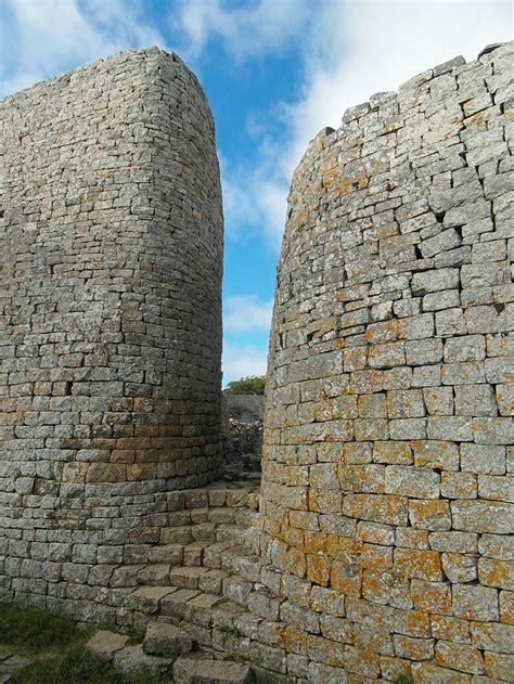 Great Zimbabwe Ruins: A Unique Styled Structure. | Unique buildings, Ancient cities, Ancient ...