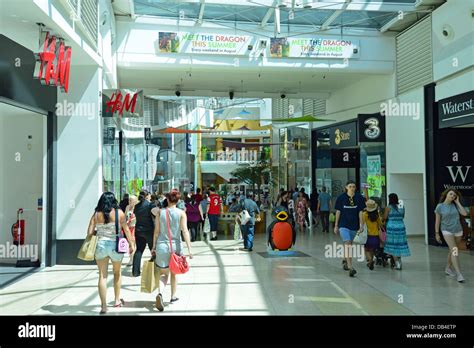 Interior view of Festival Place Shopping Centre, Basingstoke Stock Photo, Royalty Free Image ...