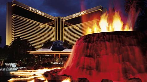 The Mirage volcano show in Las Vegas - YouTube