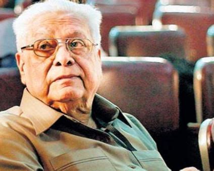 Veteran filmmaker Basu Chatterjee passes away at 93 - OrissaPOST