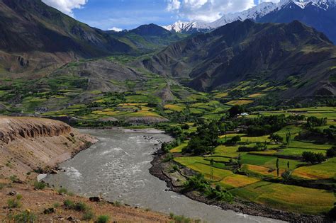 TAJIKISTAN MOUNTAINS