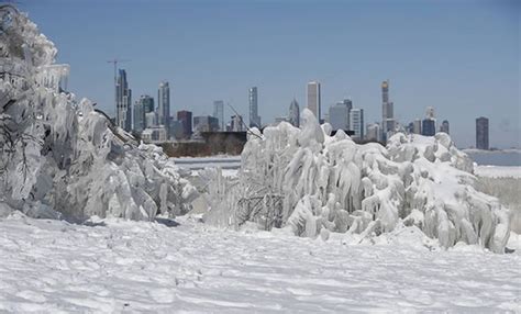 Chicago: THOUSANDS of flights cancelled due to polar vortex weather ...