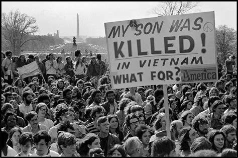 Anti-Vietnam War rally on the National Mall in Washington, D.C. 1971 ...