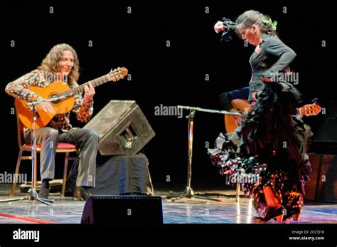 Tomatito, Spanish flamenco guitarist, with female dancer on stage Stock Photo - Alamy