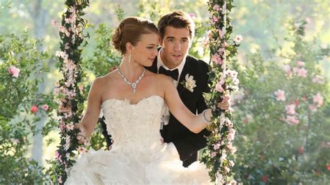 Former 'Revenge' co-stars Emily VanCamp and Josh Bowman got married! - Good Morning America