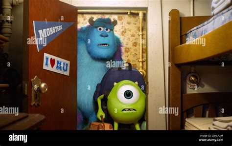 SULLEY, MIKE WAZOWSKI, MONSTERS UNIVERSITY, 2013 Stock Photo - Alamy