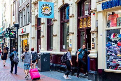 The Flying Pig Downtown Hostel in Amsterdam - Prices 2021 (How to compare?)