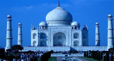 Top Activities for Honeymoon In Agra with Maharaja Express