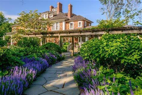 Matt Lauer Hamptons House - See Inside Strongheart Manor, Lauer's Home